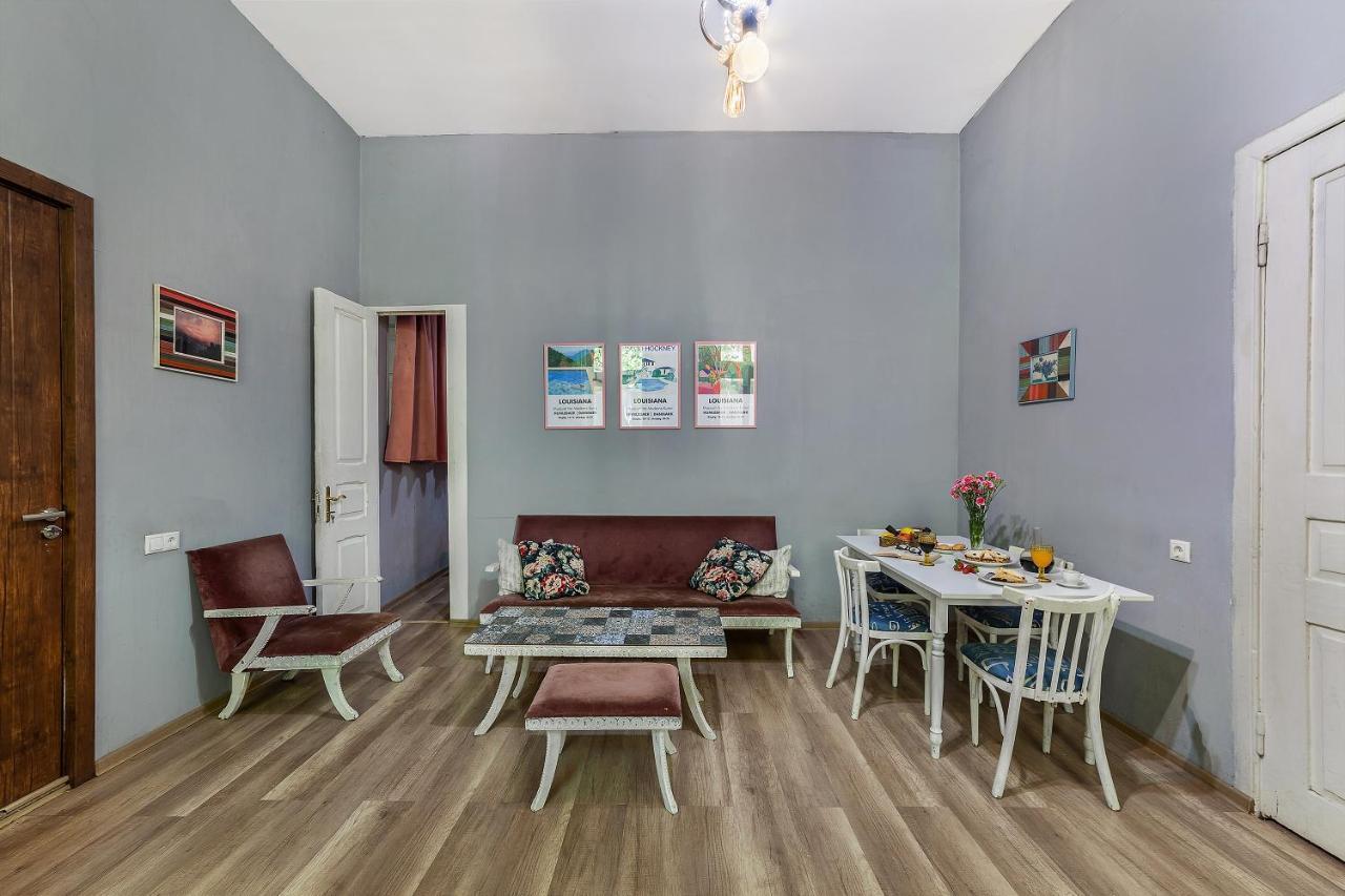 Hostel Indie Mindie Тбілісі Екстер'єр фото